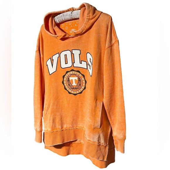Royce Apparel Tennessee Orange Volunteers Vintaged Relaxed Fit Pullover Hoodie - Picture 3 of 10